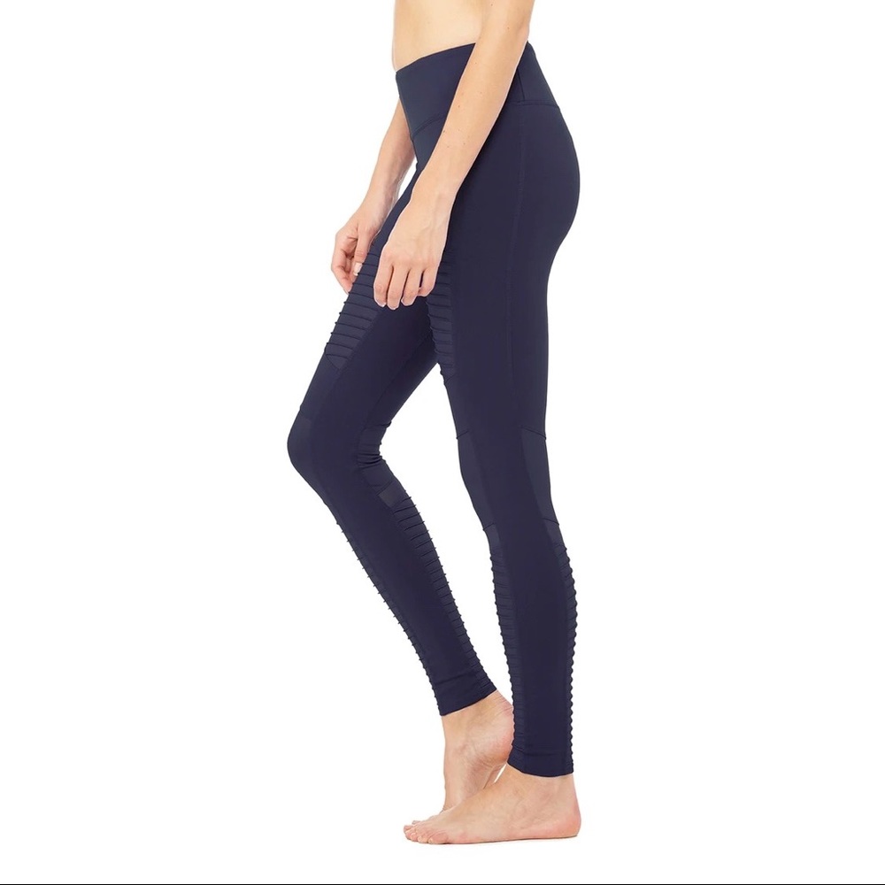 Alo Yoga Moto Leggings in Rich Navy/Rich Navy Glossy
